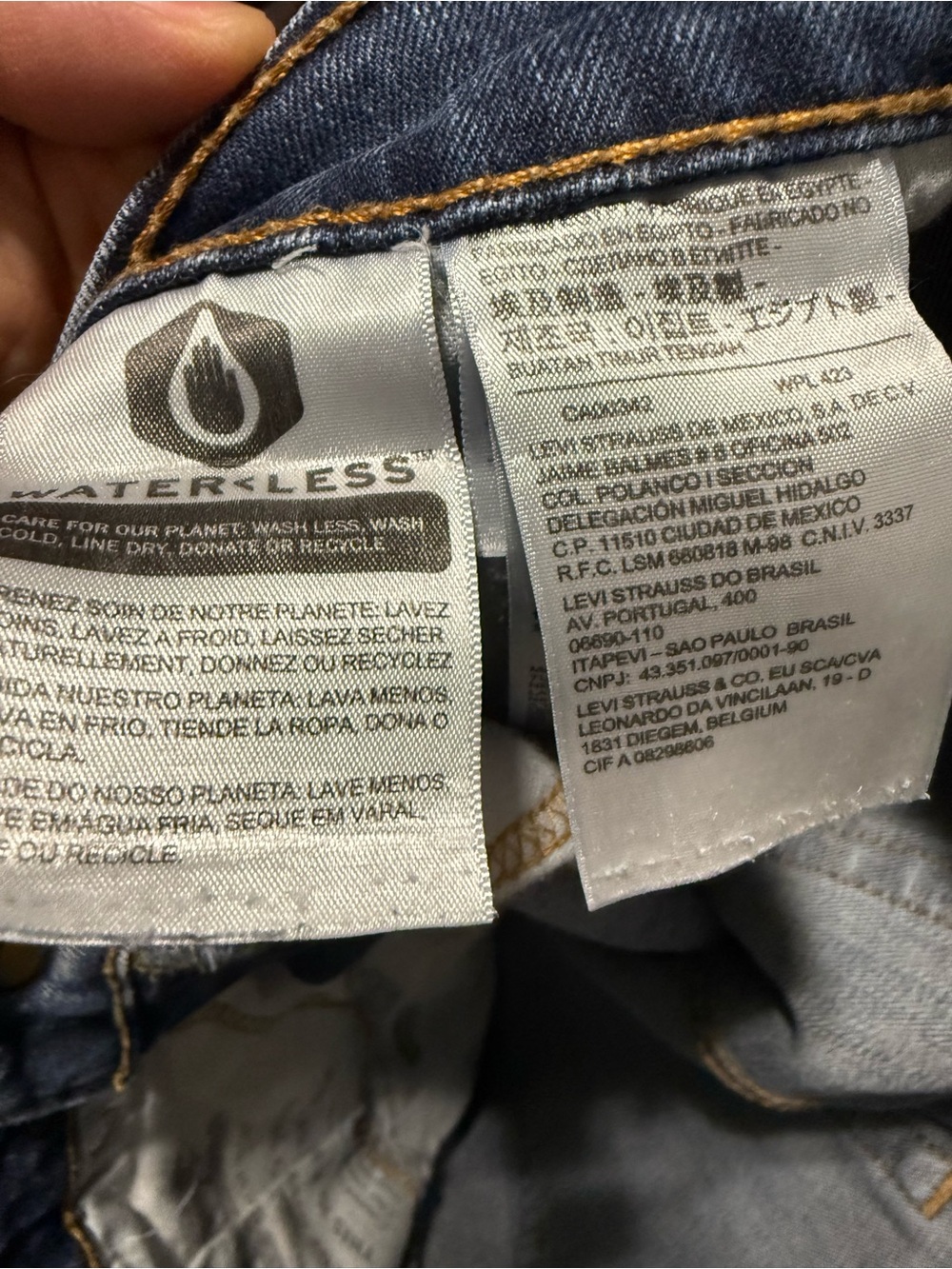 Levis Jeans - Picture 5 of 5